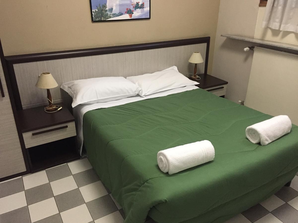 Hotel Eva Milánó Kültér fotó